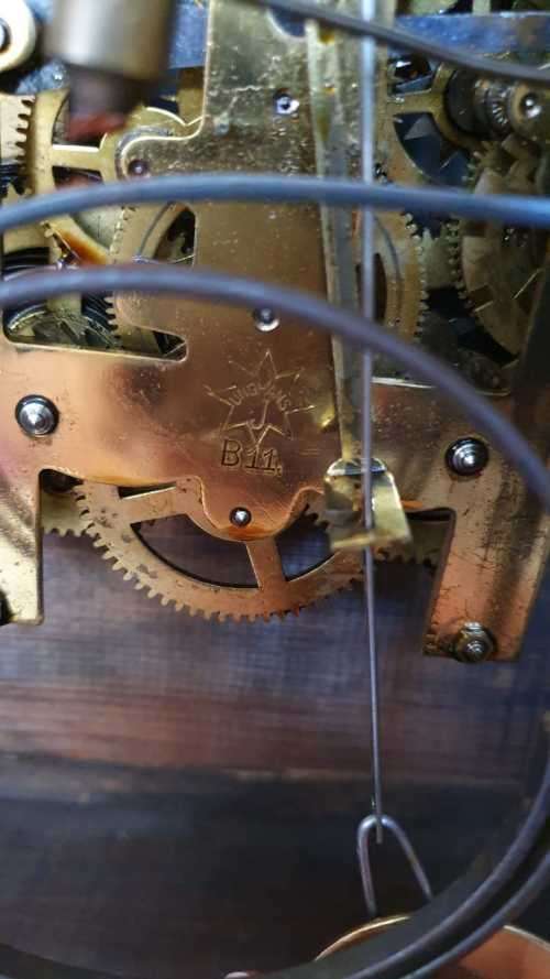 Antique  Wooden Mantel Clock Junghans B11 Working